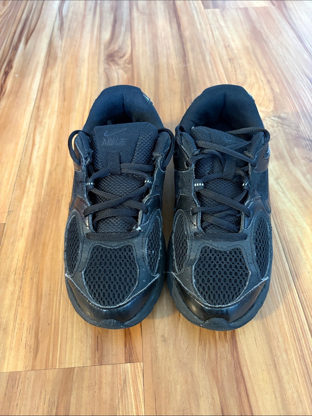 Nike kids Black Mesh Athletic Sneakers 4.5Y